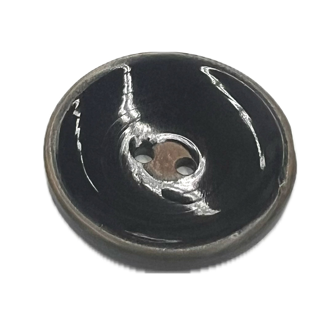 Horn button with 2 holes.
