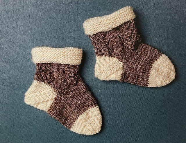 Knit 2 Socks in 1